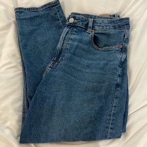 American Eagle Straight Leg Jeans